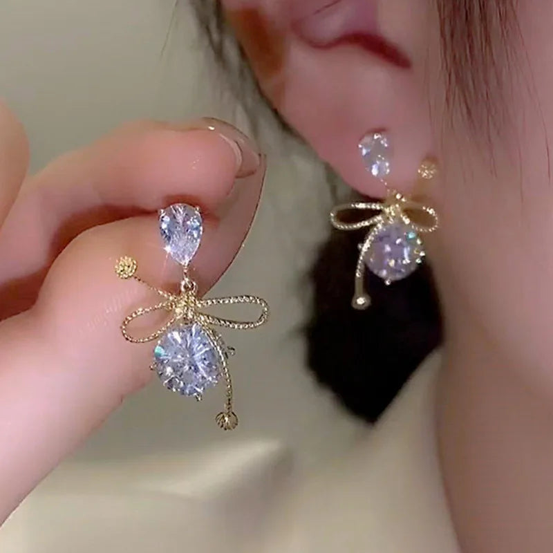 Exquisite C-Shaped Earrings