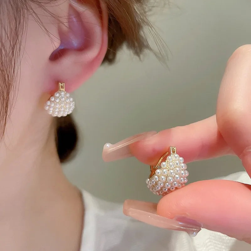 Light Elegant Party Earrings