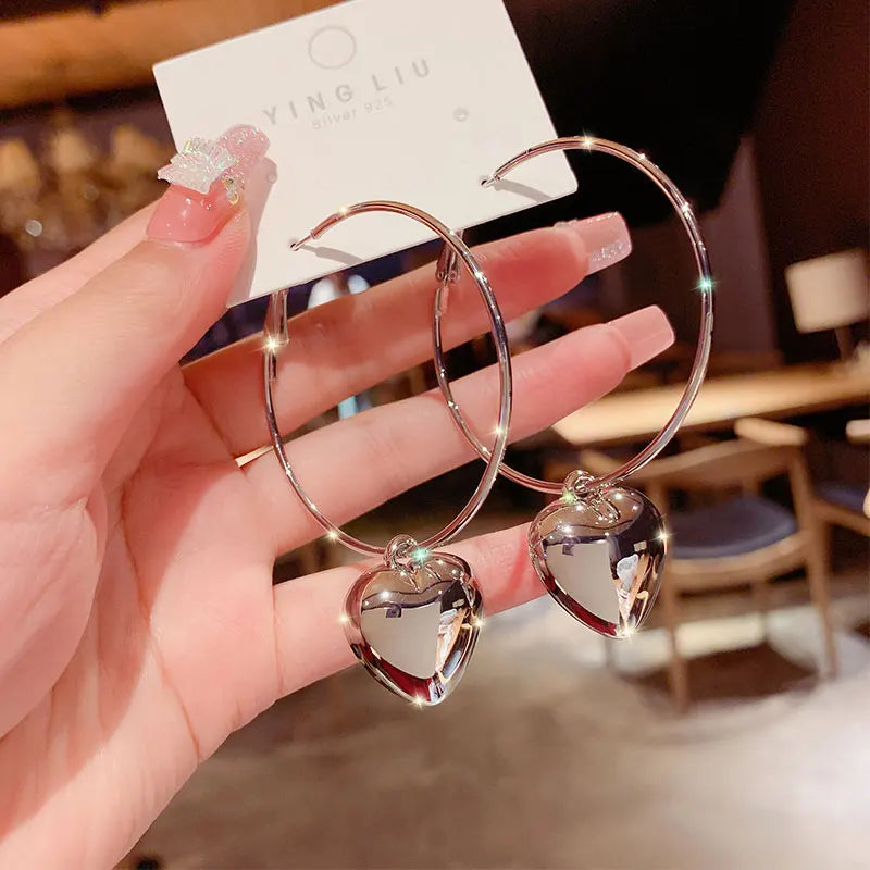 Exquisite C-Shaped Earrings