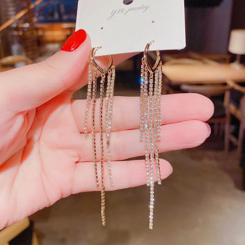 Exquisite C-Shaped Earrings