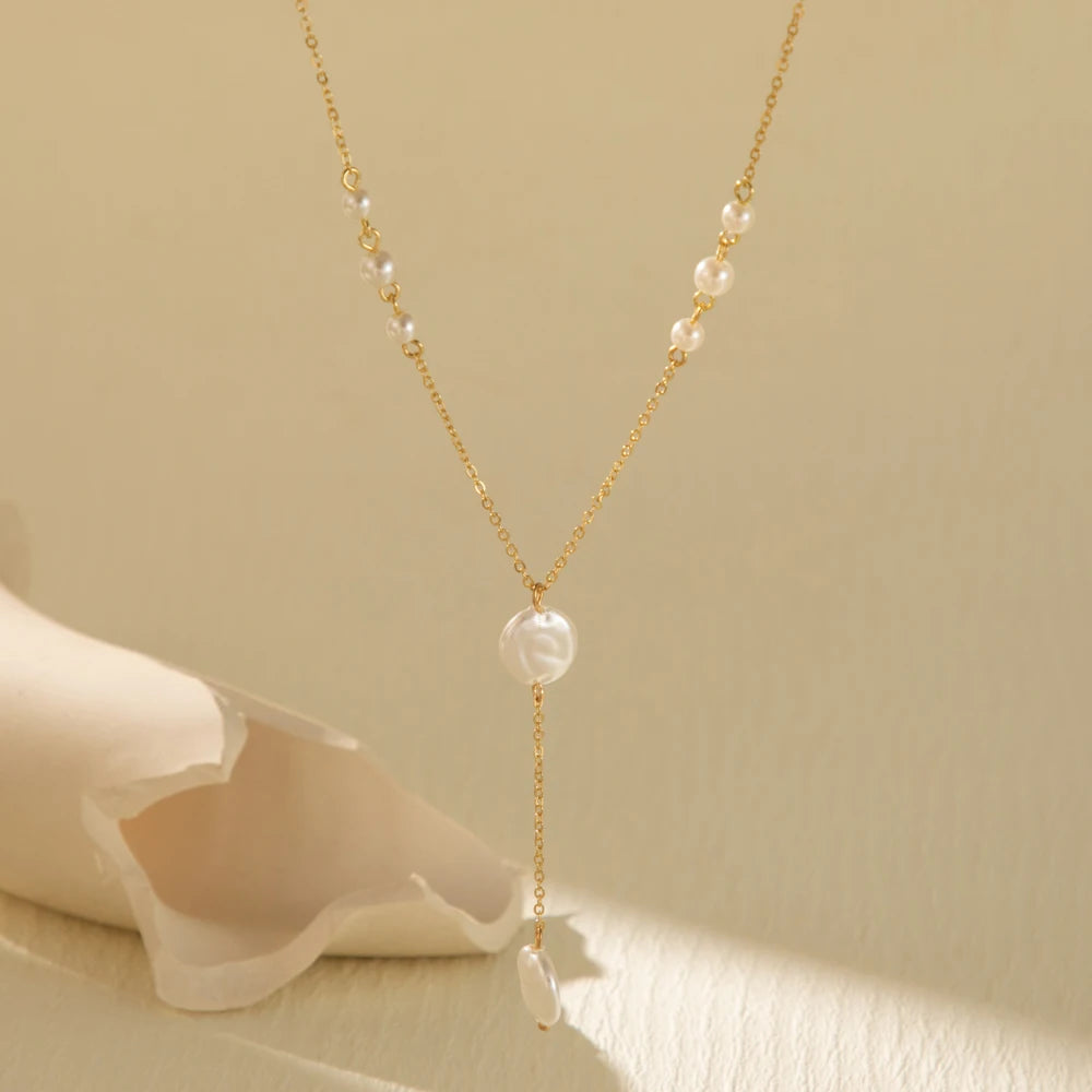 Retro Pearl Pendant Necklaces