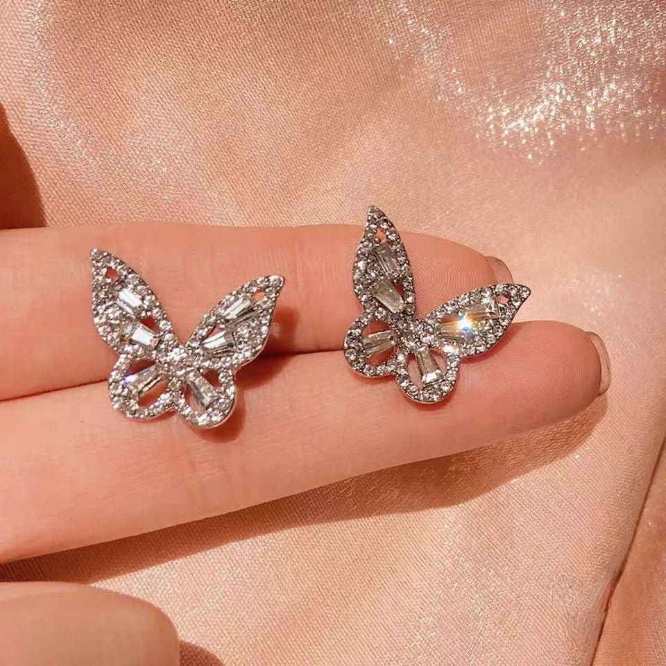 Exquisite C-Shaped Earrings